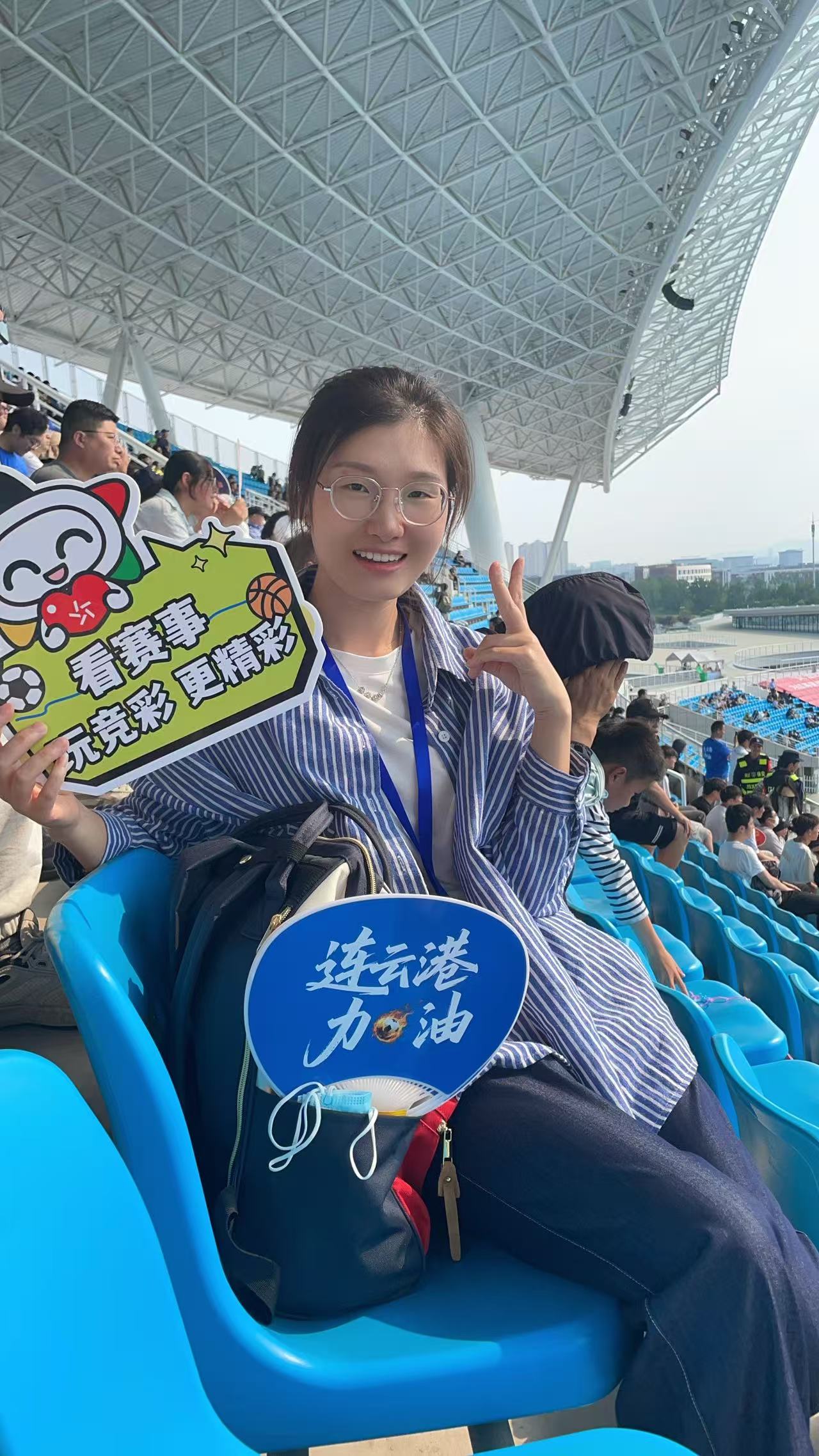 “足”够热血！连云港体彩“百场看球”点燃绿茵激情 公益金护航联赛新征程 (2).jpg